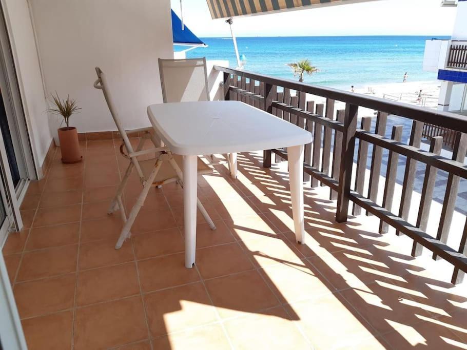 Cosy Flat With A Large Terrace Facing The Sea Leilighet La Manga del Mar Menor Eksteriør bilde